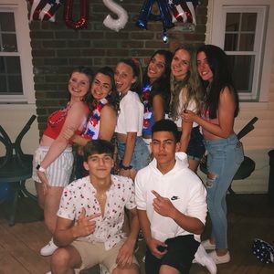 Meet your Posher, Alessandra